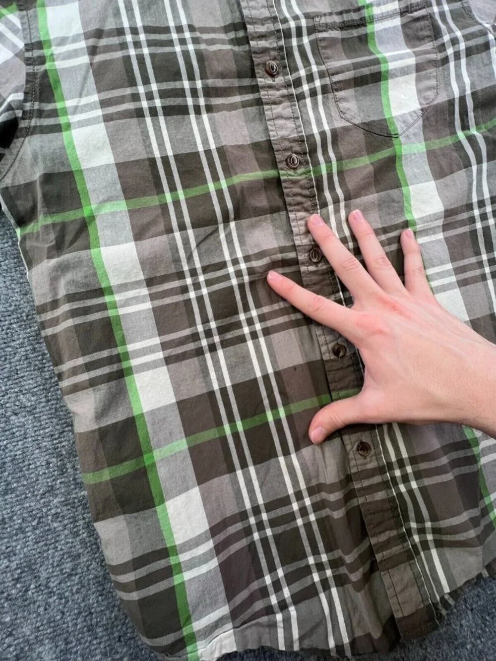The North Face Button Up Shirt Men’s Small Gray Green Plaid Casual Short Sleeve